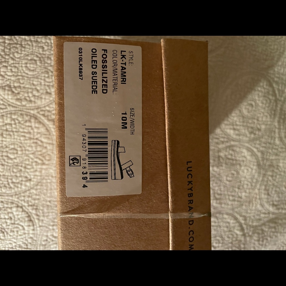 Lucky Brand Tamri Fossilized Oiled Suede BNIB 10 - Picture 2 of 4